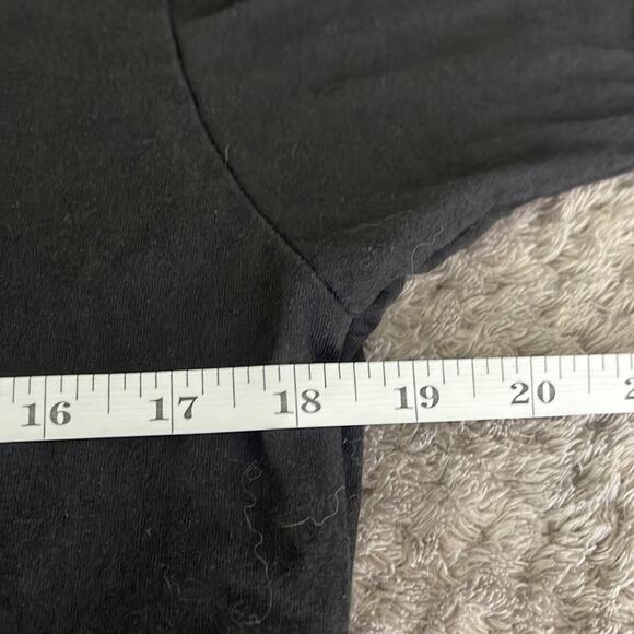 PEACE OF MIND Black Skeleton Flower Graphic Unisex Style Short Sleeve Top Small - Picture 6 of 7